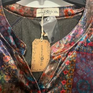 Natural Life Colorful Floral Top